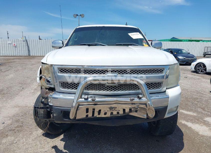 Photo 12 of 2011 Chevrolet Silverado 1500 LT (VIN 1GCRKSE36BZ374711)