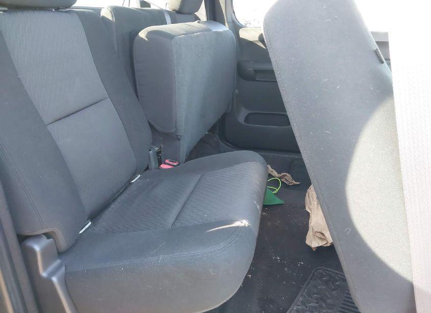 Photo 8 of 2011 Chevrolet Silverado 1500 LT (VIN 1GCRKSE37BZ106539)