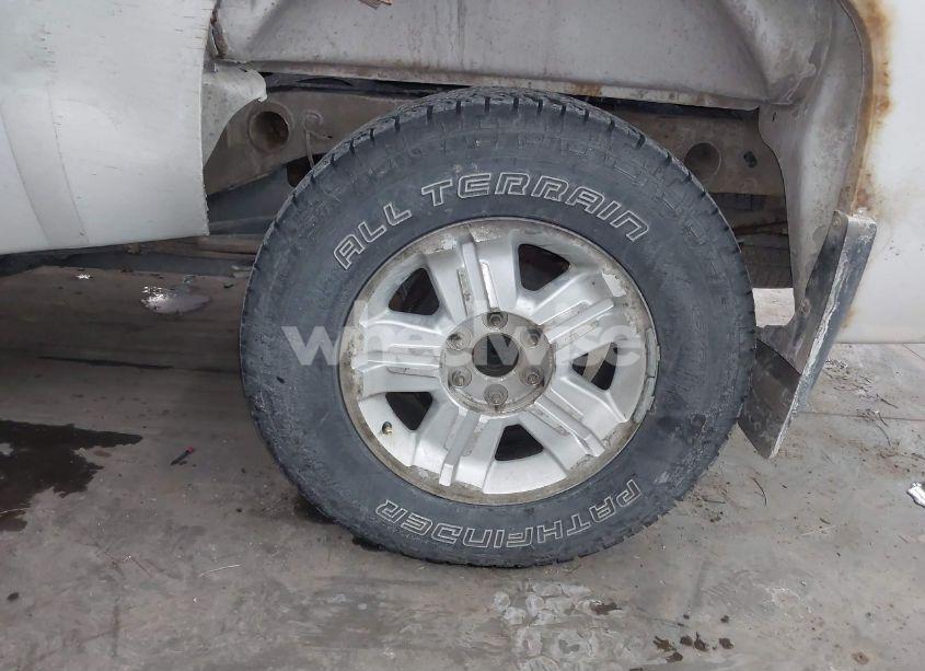 Photo 12 of 2011 Chevrolet Silverado 1500 LT (VIN 1GCRKSE37BZ109411)