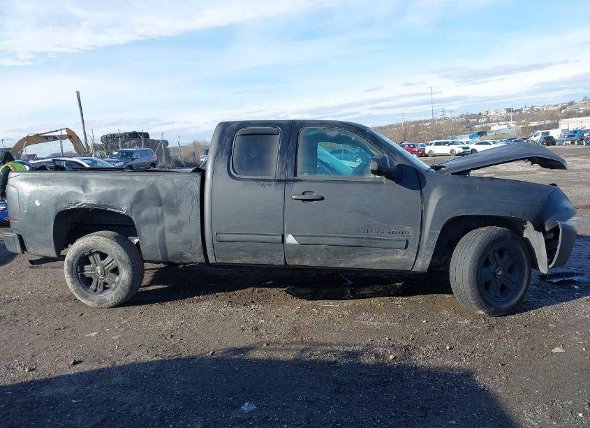 Photo 13 of 2011 Chevrolet Silverado 1500 LT (VIN 1GCRKSE37BZ153005)