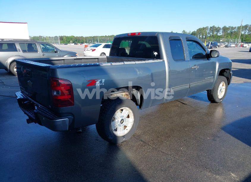 Photo 4 of 2011 Chevrolet Silverado 1500 LT (VIN 1GCRKSE37BZ188210)