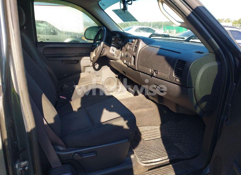 Photo 5 of 2011 Chevrolet Silverado 1500 LT (VIN 1GCRKSE37BZ188210)