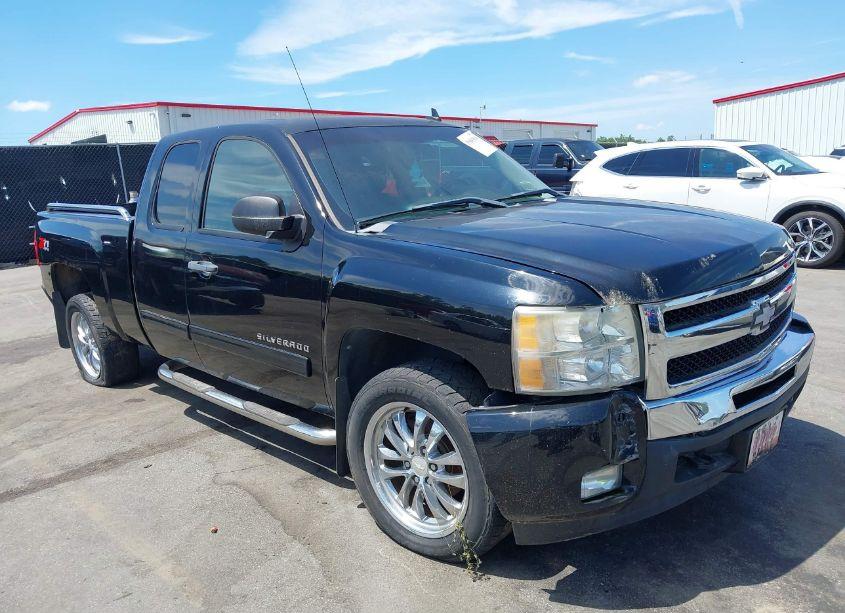 Photo 6 of 2011 Chevrolet Silverado 1500 LT (VIN 1GCRKSE37BZ266890)