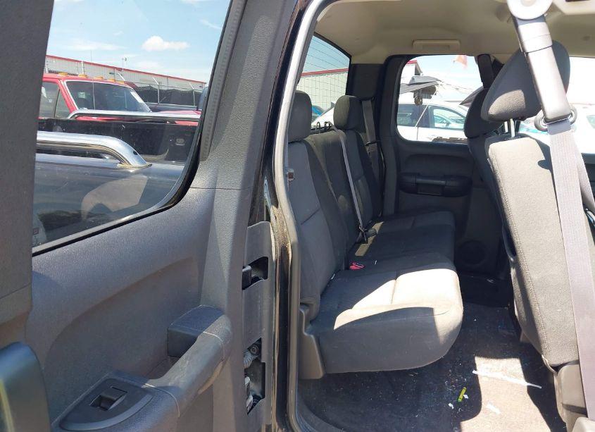 Photo 8 of 2011 Chevrolet Silverado 1500 LT (VIN 1GCRKSE37BZ266890)