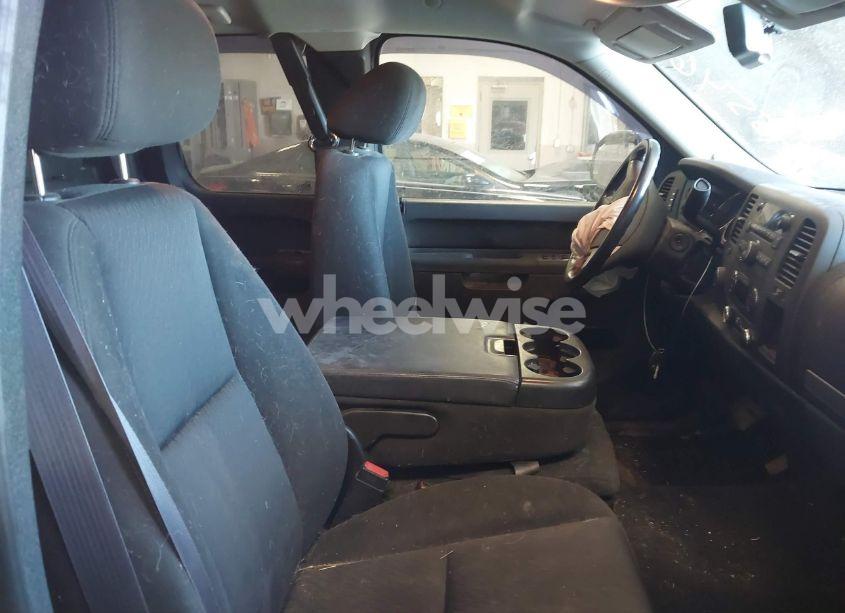 Photo 5 of 2011 Chevrolet Silverado 1500 LT (VIN 1GCRKSE37BZ295371)