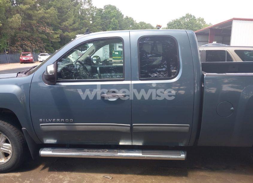 Photo 14 of 2011 Chevrolet Silverado 1500 LT (VIN 1GCRKSE37BZ331253)