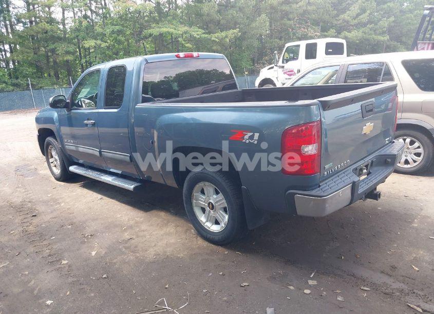 Photo 3 of 2011 Chevrolet Silverado 1500 LT (VIN 1GCRKSE37BZ331253)