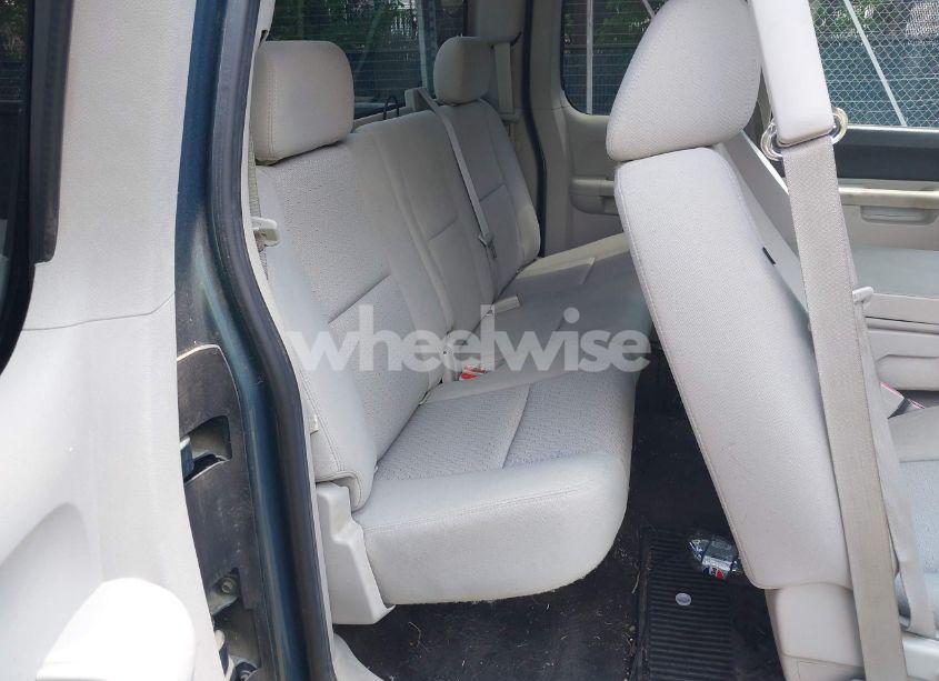 Photo 8 of 2011 Chevrolet Silverado 1500 LT (VIN 1GCRKSE37BZ331253)