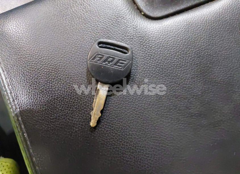 Photo 11 of 2011 Chevrolet Silverado 1500 LT (VIN 1GCRKSE38BZ165776)