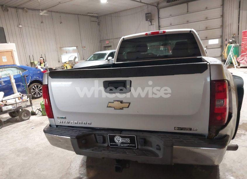Photo 16 of 2011 Chevrolet Silverado 1500 LT (VIN 1GCRKSE38BZ165776)