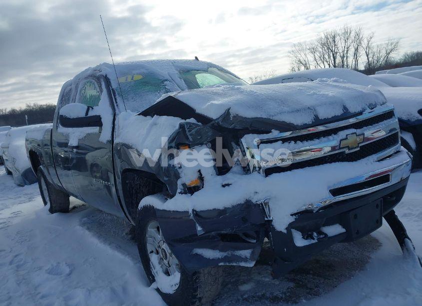 2011 Chevrolet Silverado 1500 LT (VIN 1GCRKSE38BZ290776) main photo