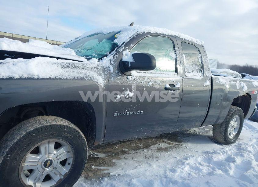 Photo 14 of 2011 Chevrolet Silverado 1500 LT (VIN 1GCRKSE38BZ290776)