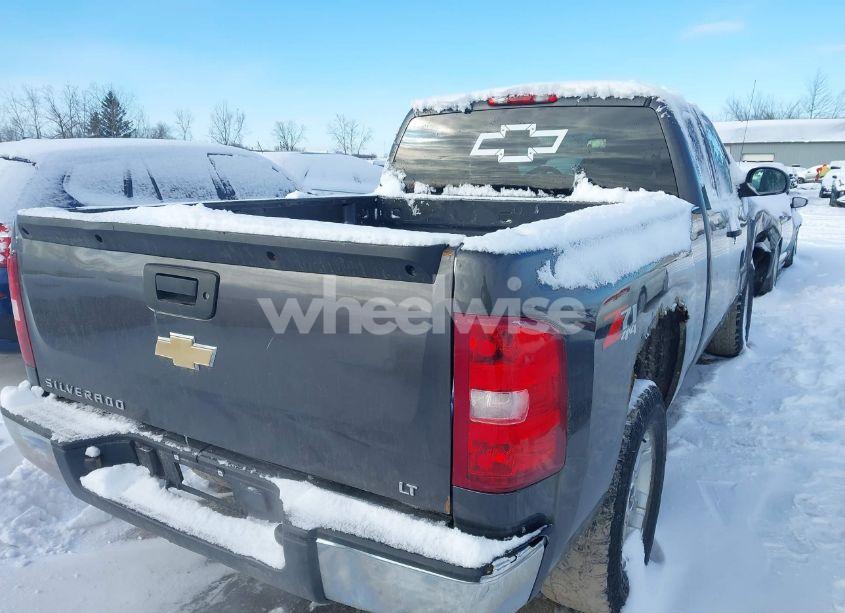 Photo 4 of 2011 Chevrolet Silverado 1500 LT (VIN 1GCRKSE38BZ290776)