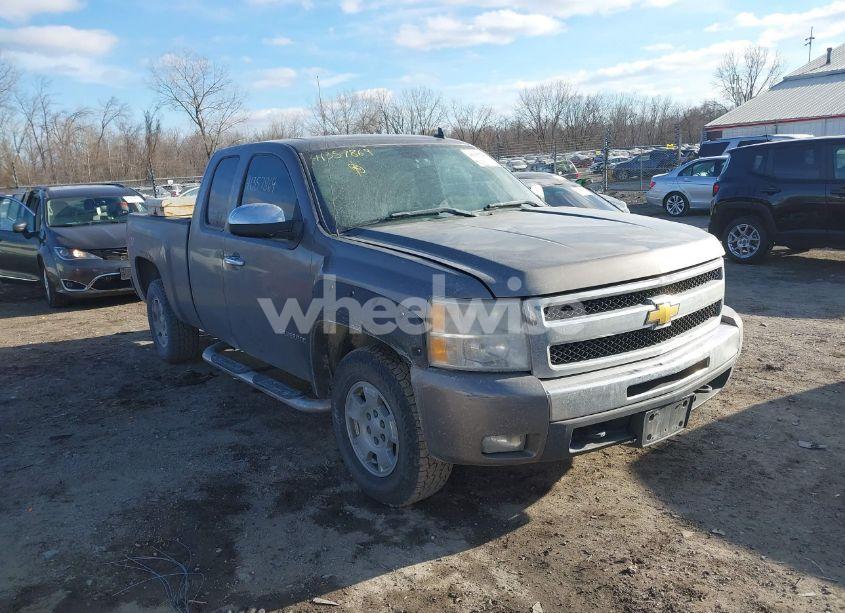 2011 Chevrolet Silverado 1500 LT (VIN 1GCRKSE38BZ312694) main photo