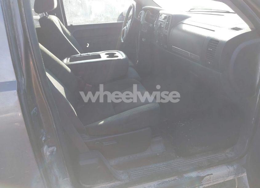 Photo 5 of 2011 Chevrolet Silverado 1500 LT (VIN 1GCRKSE38BZ312694)