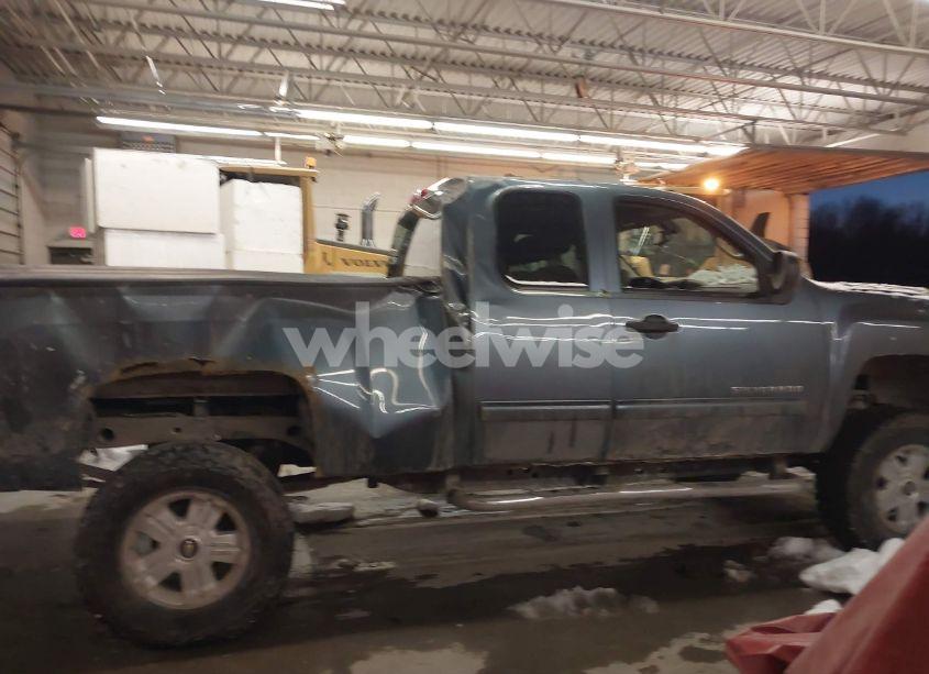 Photo 13 of 2011 Chevrolet Silverado 1500 LT (VIN 1GCRKSE38BZ316471)