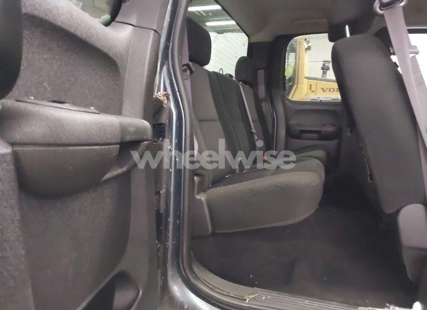 Photo 8 of 2011 Chevrolet Silverado 1500 LT (VIN 1GCRKSE38BZ316471)