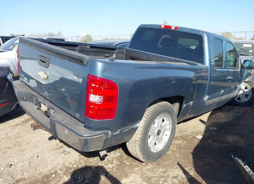 Photo 4 of 2011 Chevrolet Silverado 1500 LT (VIN 1GCRKSE38BZ361524)