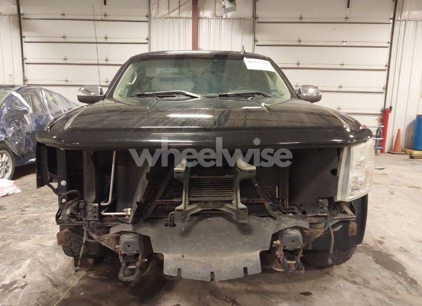 Photo 13 of 2011 Chevrolet Silverado 1500 LT (VIN 1GCRKSE38BZ422161)