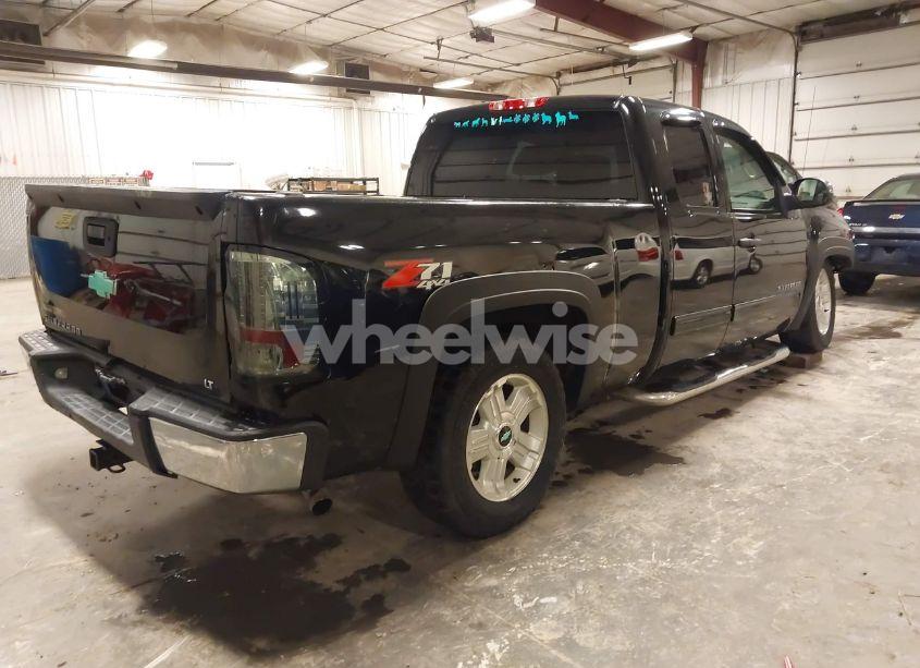 Photo 4 of 2011 Chevrolet Silverado 1500 LT (VIN 1GCRKSE38BZ422161)