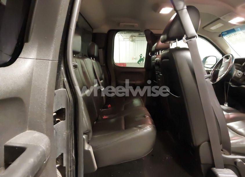 Photo 8 of 2011 Chevrolet Silverado 1500 LT (VIN 1GCRKSE38BZ422161)