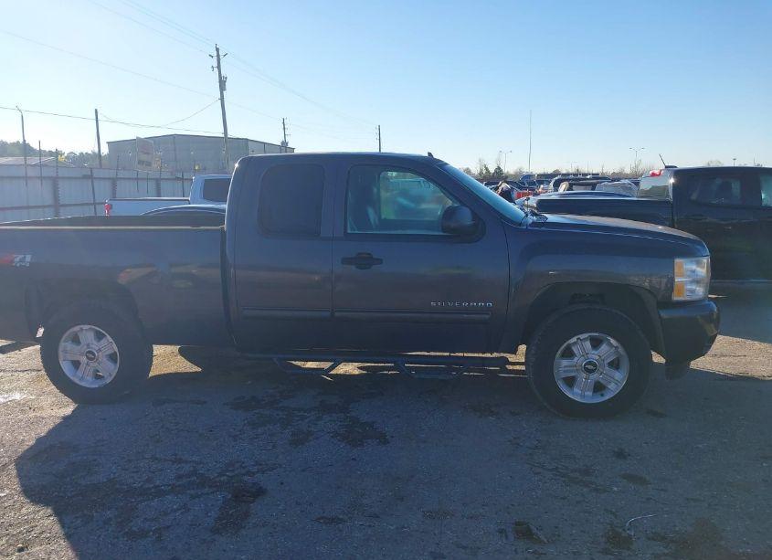 Photo 13 of 2011 Chevrolet Silverado 1500 LT (VIN 1GCRKSE38BZ432334)