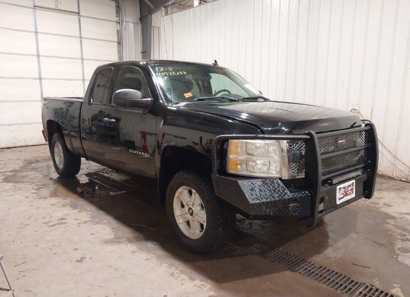 2011 Chevrolet Silverado 1500 LT (VIN 1GCRKSE39BZ117428) main photo