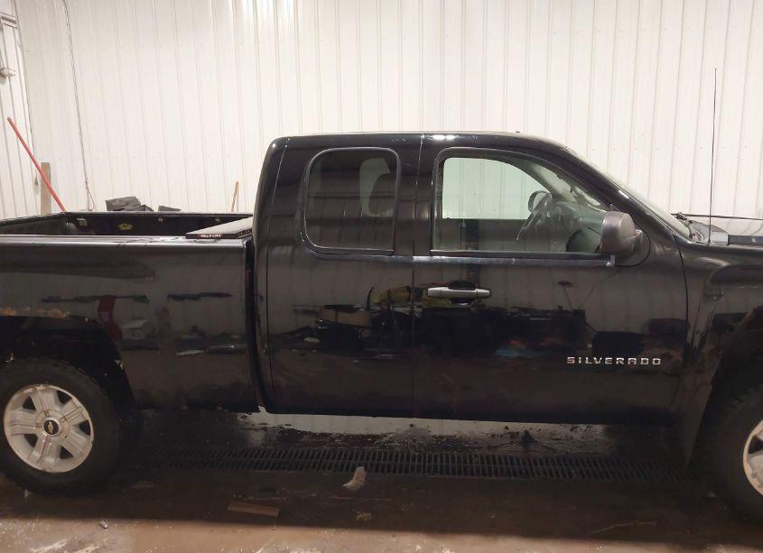 Photo 13 of 2011 Chevrolet Silverado 1500 LT (VIN 1GCRKSE39BZ117428)