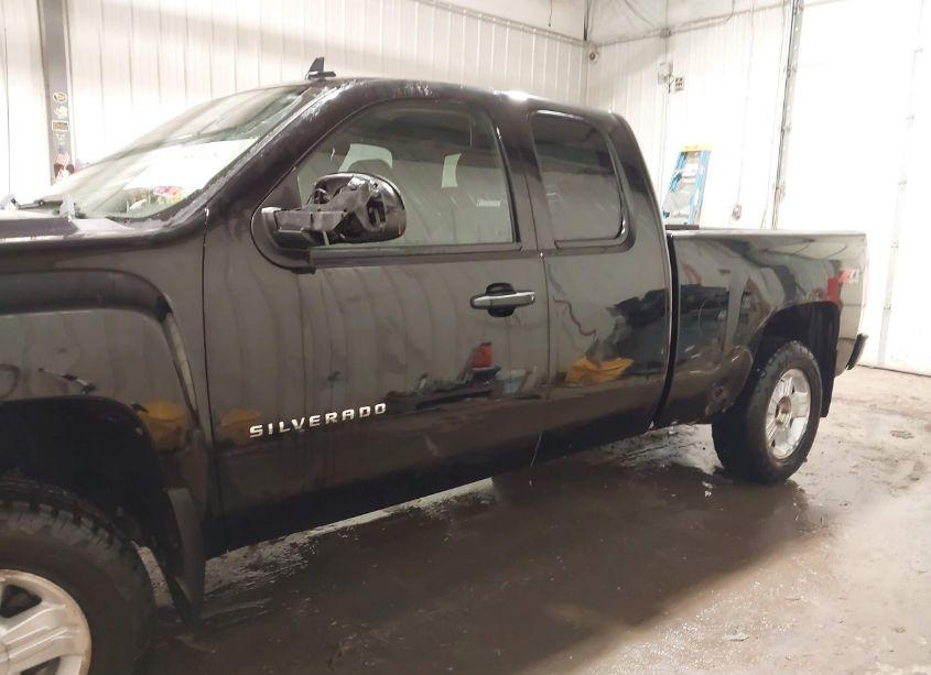 Photo 6 of 2011 Chevrolet Silverado 1500 LT (VIN 1GCRKSE39BZ117428)