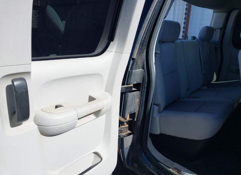 Photo 8 of 2011 Chevrolet Silverado 1500 LT (VIN 1GCRKSE39BZ256992)