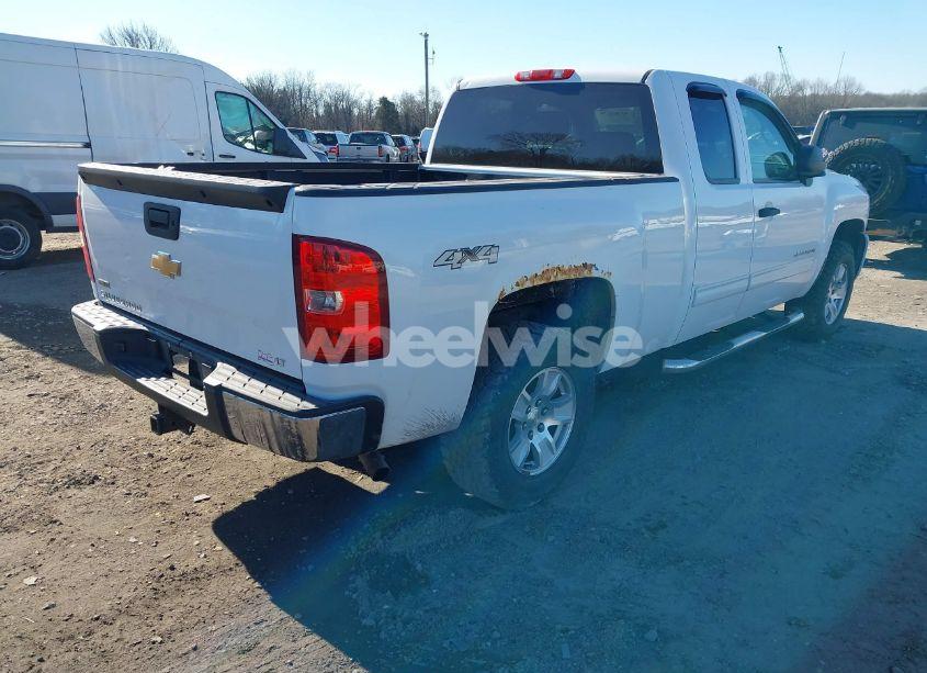 Photo 4 of 2011 Chevrolet Silverado 1500 LT (VIN 1GCRKSE39BZ344960)