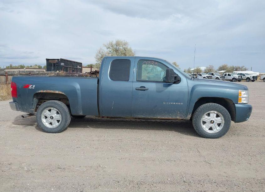 Photo 14 of 2011 Chevrolet Silverado 1500 LT (VIN 1GCRKSE39BZ425327)