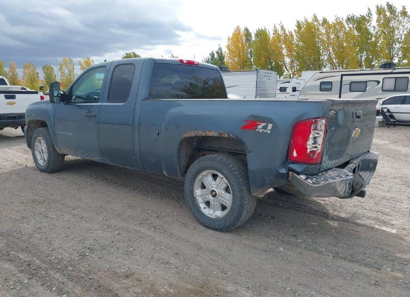 Photo 3 of 2011 Chevrolet Silverado 1500 LT (VIN 1GCRKSE39BZ425327)