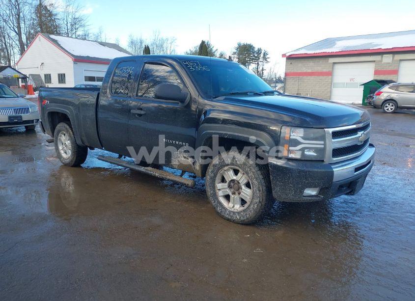 2011 Chevrolet Silverado 1500 LT (VIN 1GCRKSE3XBZ276488) main photo