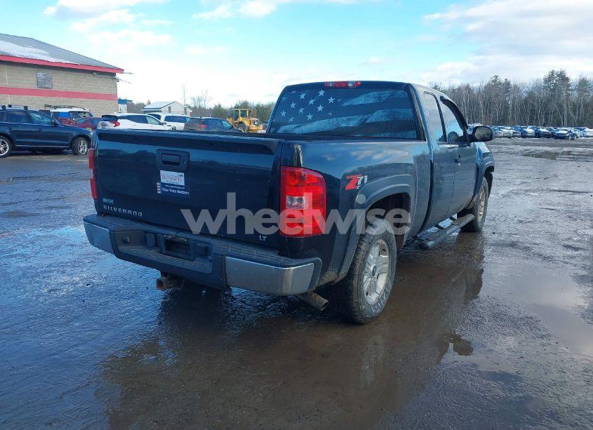 Photo 4 of 2011 Chevrolet Silverado 1500 LT (VIN 1GCRKSE3XBZ276488)