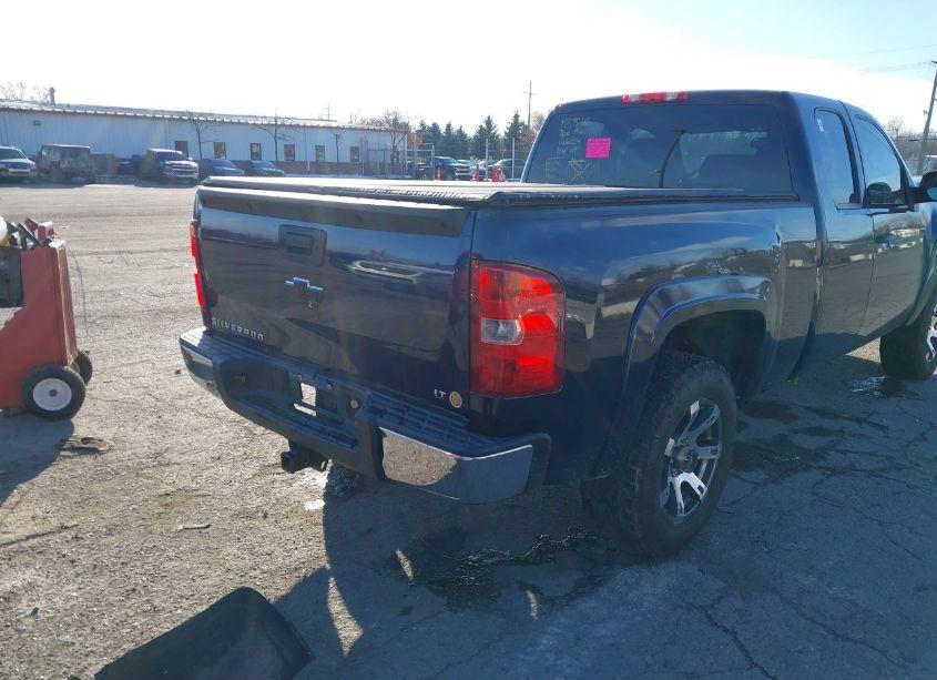 Photo 4 of 2011 Chevrolet Silverado 1500 LT (VIN 1GCRKSE3XBZ316875)