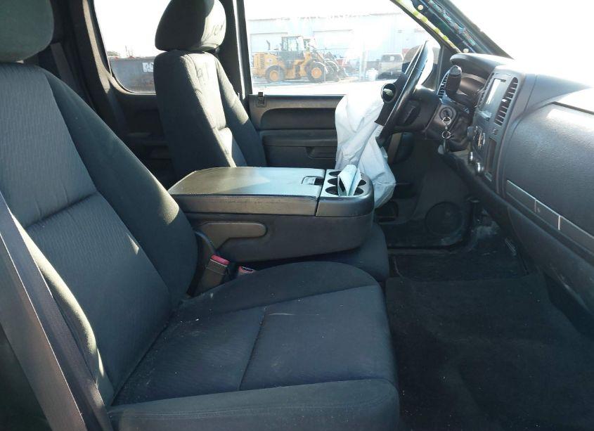 Photo 5 of 2011 Chevrolet Silverado 1500 LT (VIN 1GCRKSE3XBZ316875)