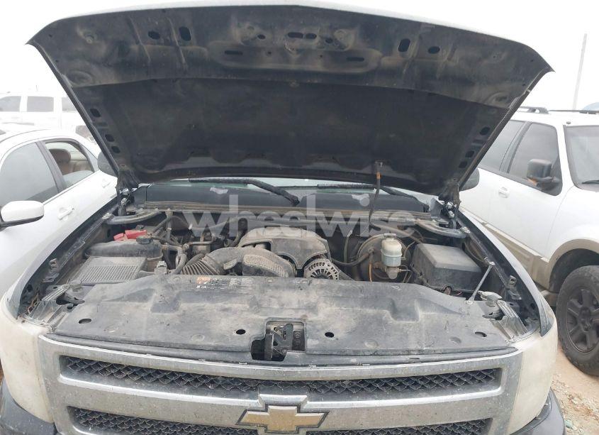 Photo 10 of 2011 Chevrolet Silverado 1500 LT (VIN 1GCRKSE3XBZ443559)