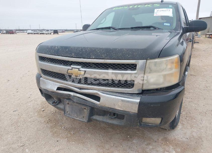 Photo 6 of 2011 Chevrolet Silverado 1500 LT (VIN 1GCRKSE3XBZ443559)