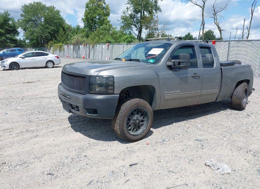 Photo 2 of 2012 Chevrolet Silverado 1500 LT (VIN 1GCRKSE70CZ337707)