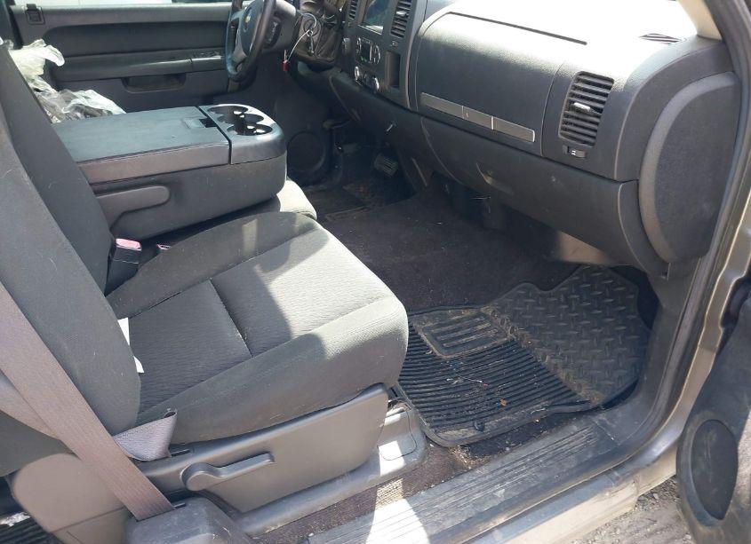 Photo 5 of 2012 Chevrolet Silverado 1500 LT (VIN 1GCRKSE70CZ337707)