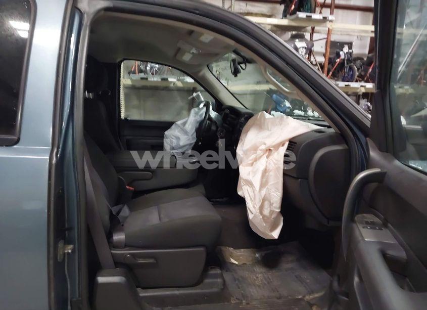 Photo 5 of 2013 Chevrolet Silverado 1500 LT (VIN 1GCRKSE70DZ137623)