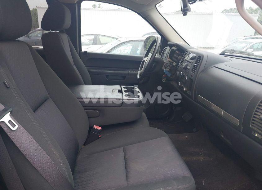 Photo 5 of 2013 Chevrolet Silverado 1500 LT (VIN 1GCRKSE70DZ152901)