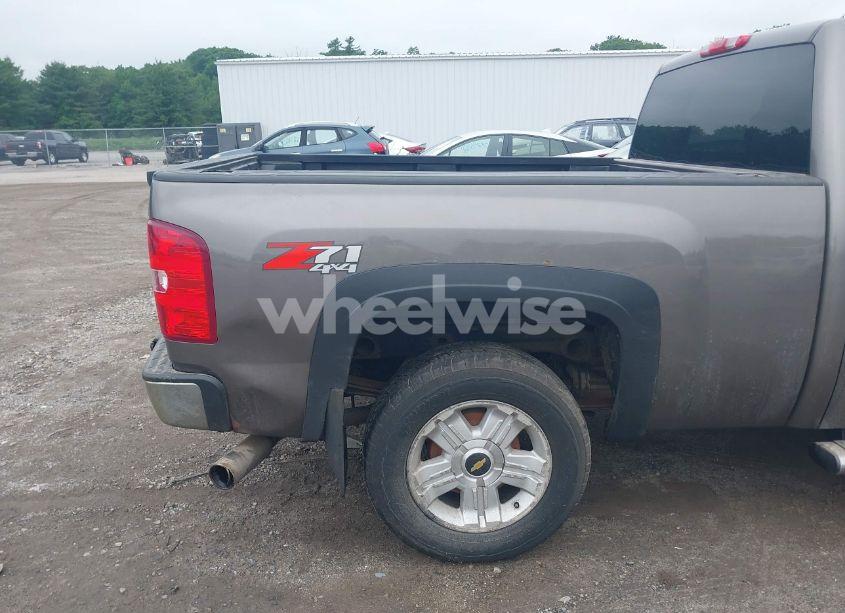 Photo 6 of 2013 Chevrolet Silverado 1500 LT (VIN 1GCRKSE70DZ152901)