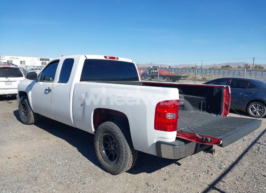 Photo 3 of 2013 Chevrolet Silverado 1500 LT (VIN 1GCRKSE70DZ161422)