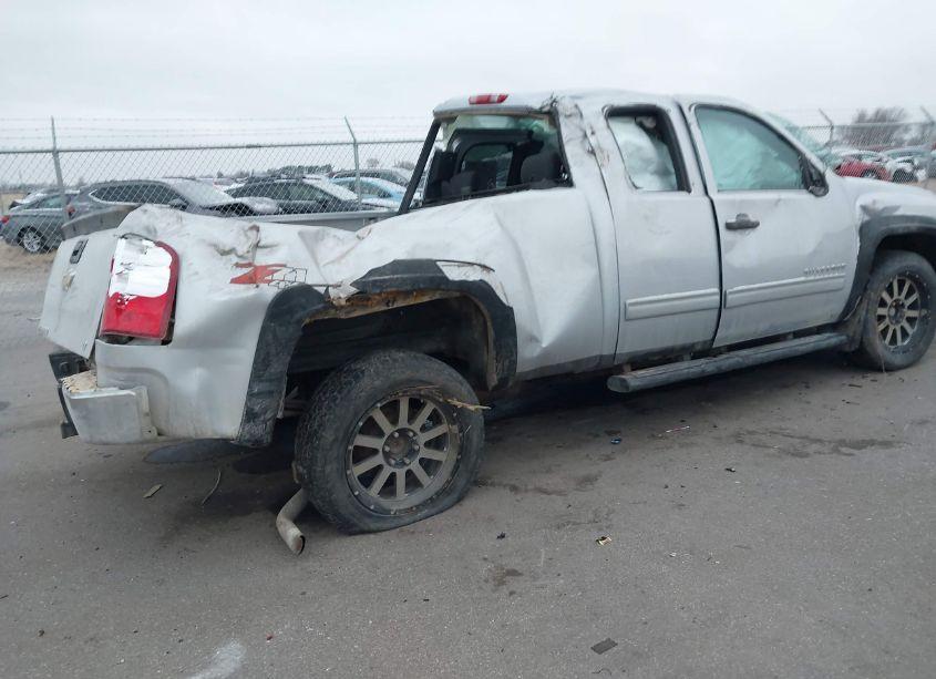 Photo 4 of 2013 Chevrolet Silverado 1500 LT (VIN 1GCRKSE70DZ226687)