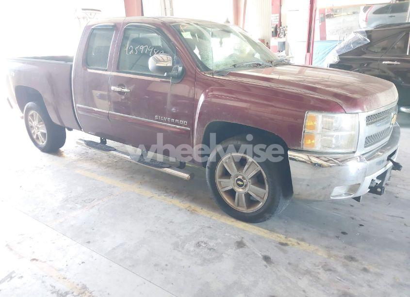 2013 Chevrolet Silverado 1500 LT (VIN 1GCRKSE70DZ266879) main photo