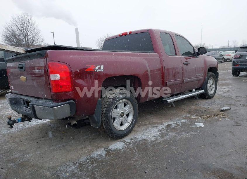 Photo 4 of 2013 Chevrolet Silverado 1500 LT (VIN 1GCRKSE70DZ273198)