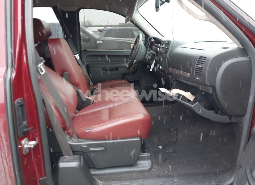 Photo 5 of 2013 Chevrolet Silverado 1500 LT (VIN 1GCRKSE70DZ273198)