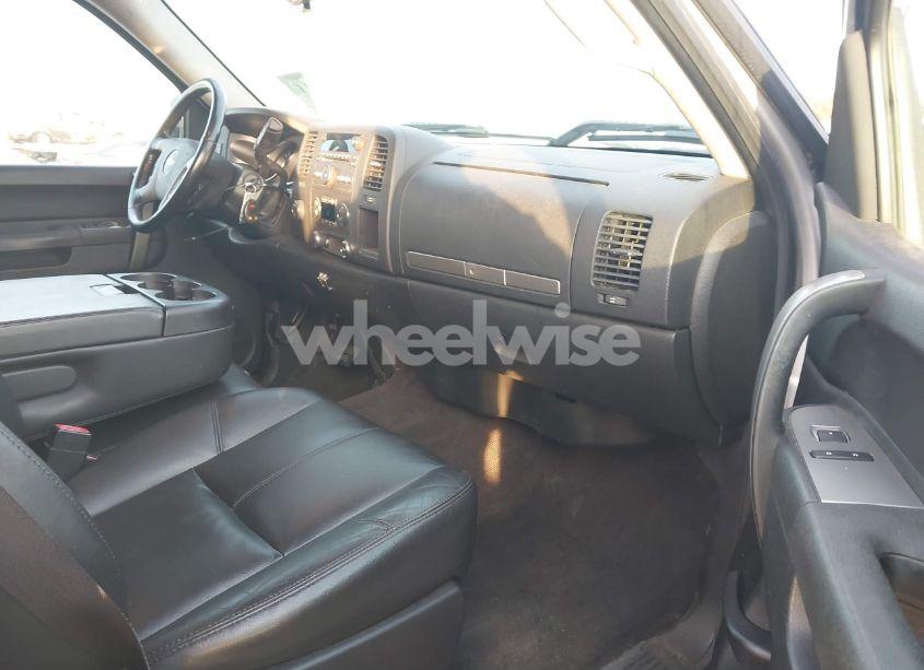 Photo 5 of 2012 Chevrolet Silverado 1500 LT (VIN 1GCRKSE71CZ195299)